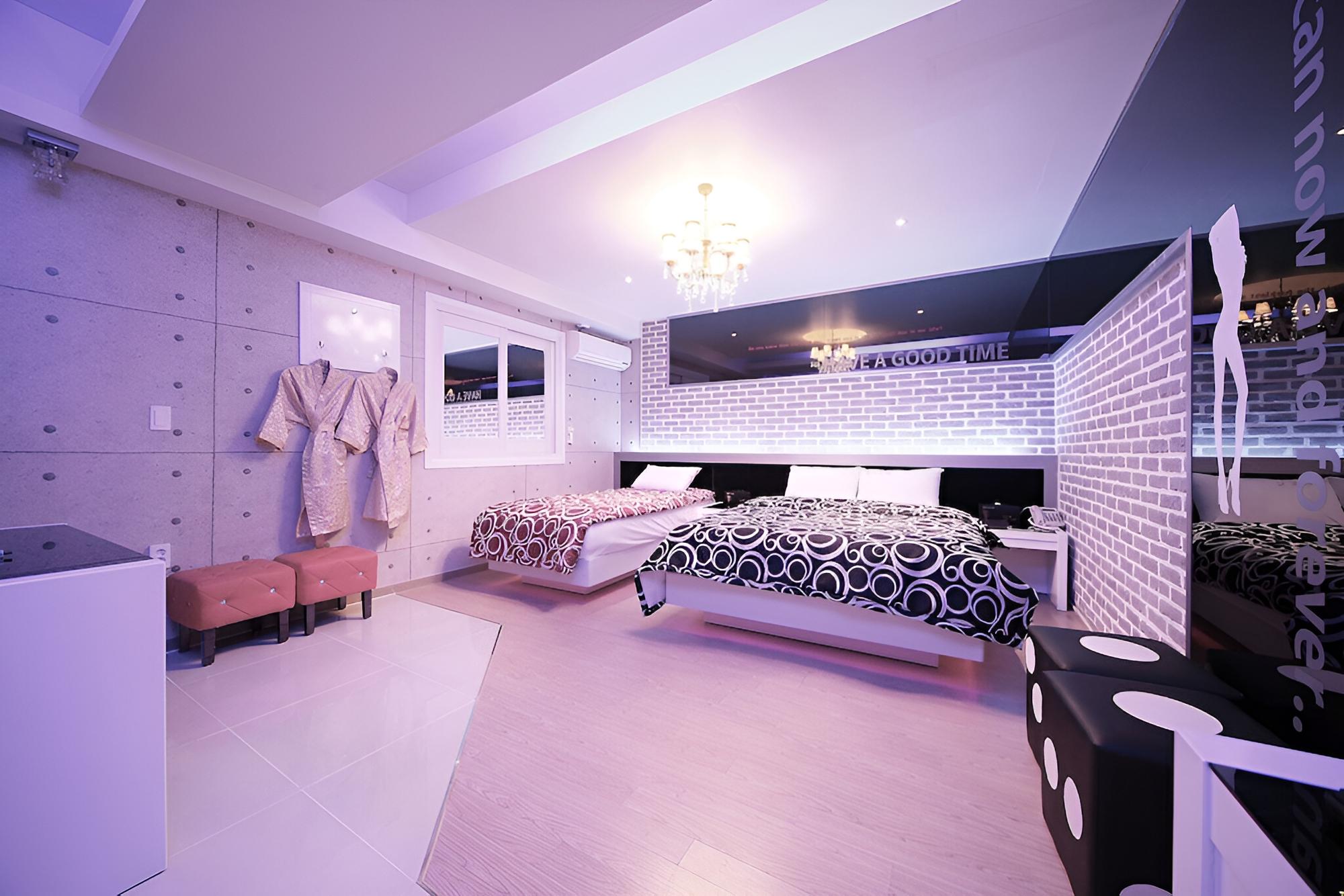 Room (VIP) photo 2