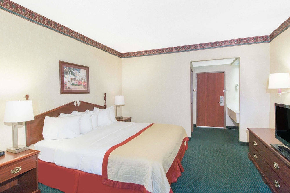 Room, 1 King Bed, Accessible, Non Smoking