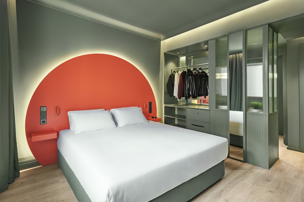 Deluxe Room - Photo 3