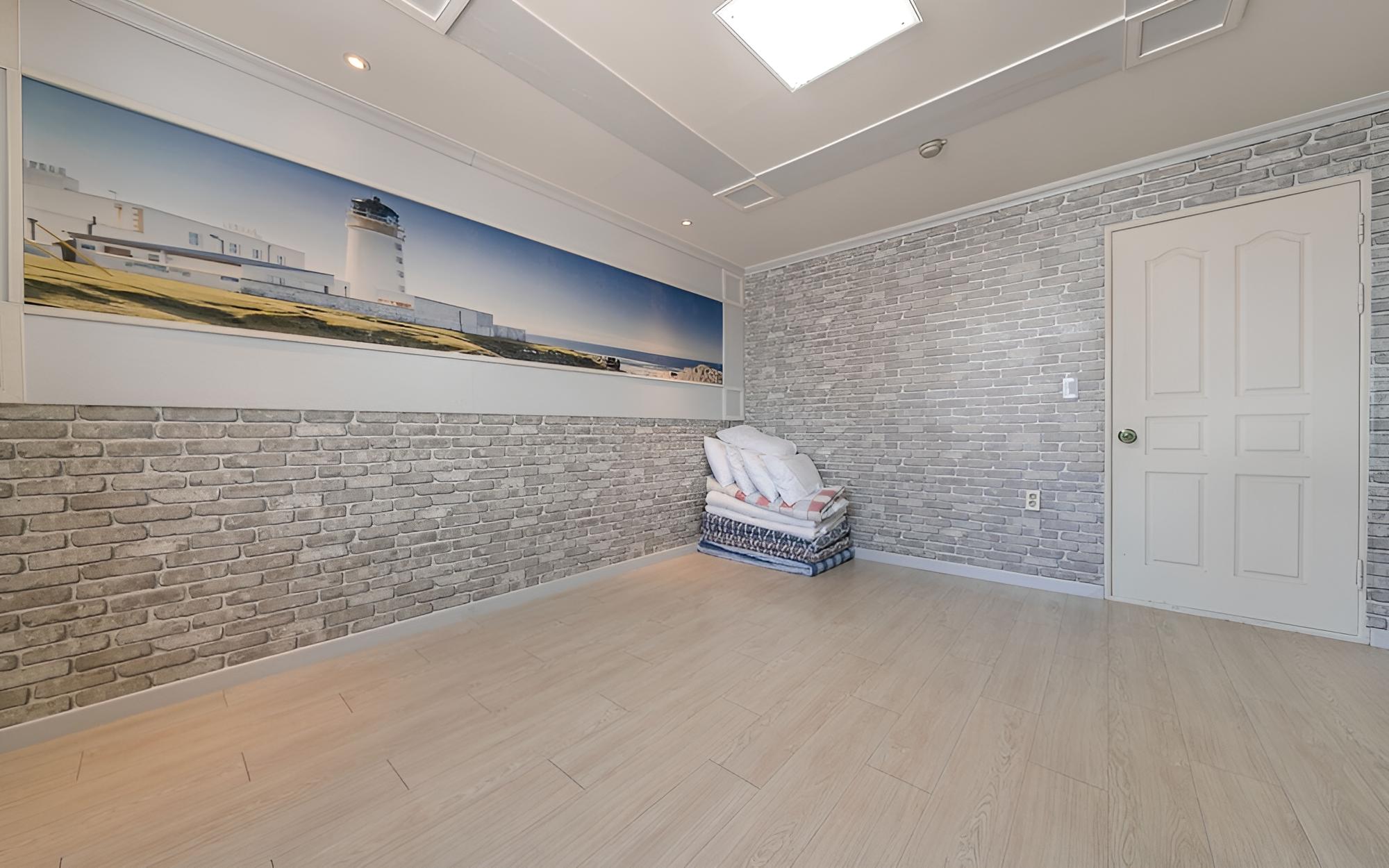 Room (On-dol) - Photo 1