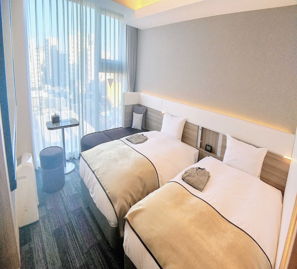 Premium Twin Room - Photo 9