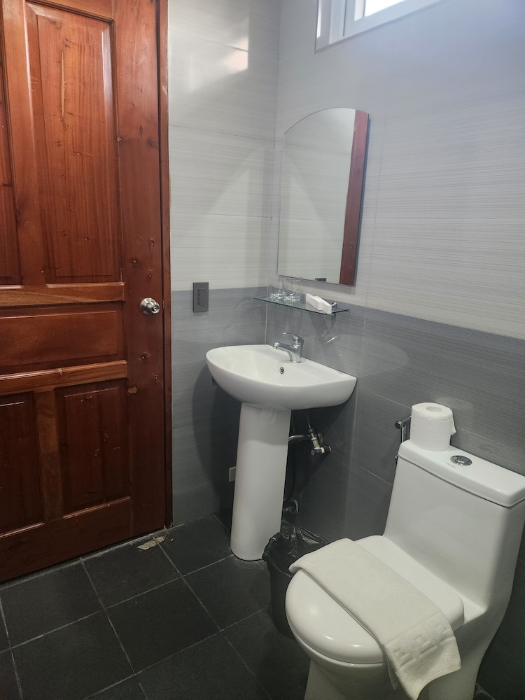 Senior Double Room - Photo 5