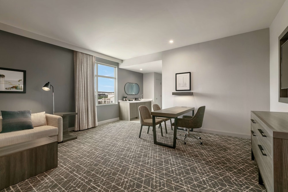 Suite, 2 Queen Beds, Accessible, City View - Photo 4