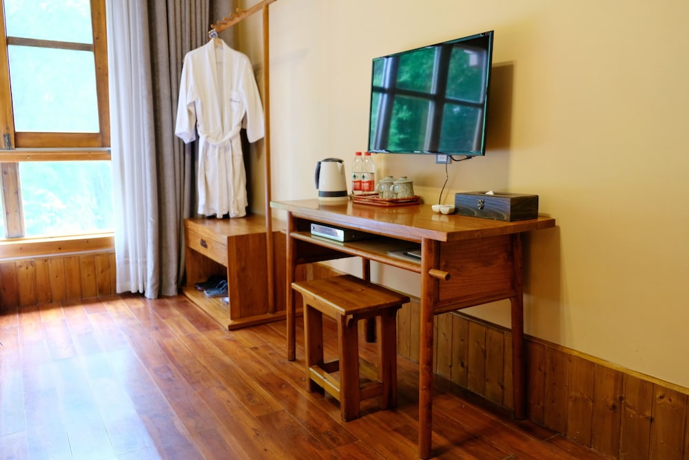 Superior Twin Room with Balcony photo 2