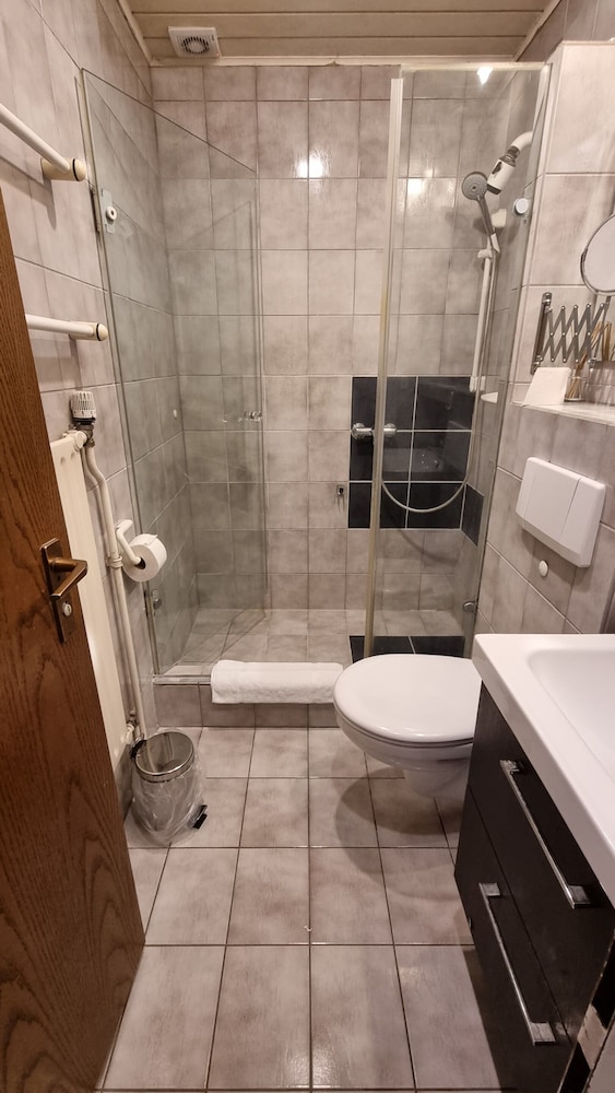 Economy Triple Room, Shared Bathroom