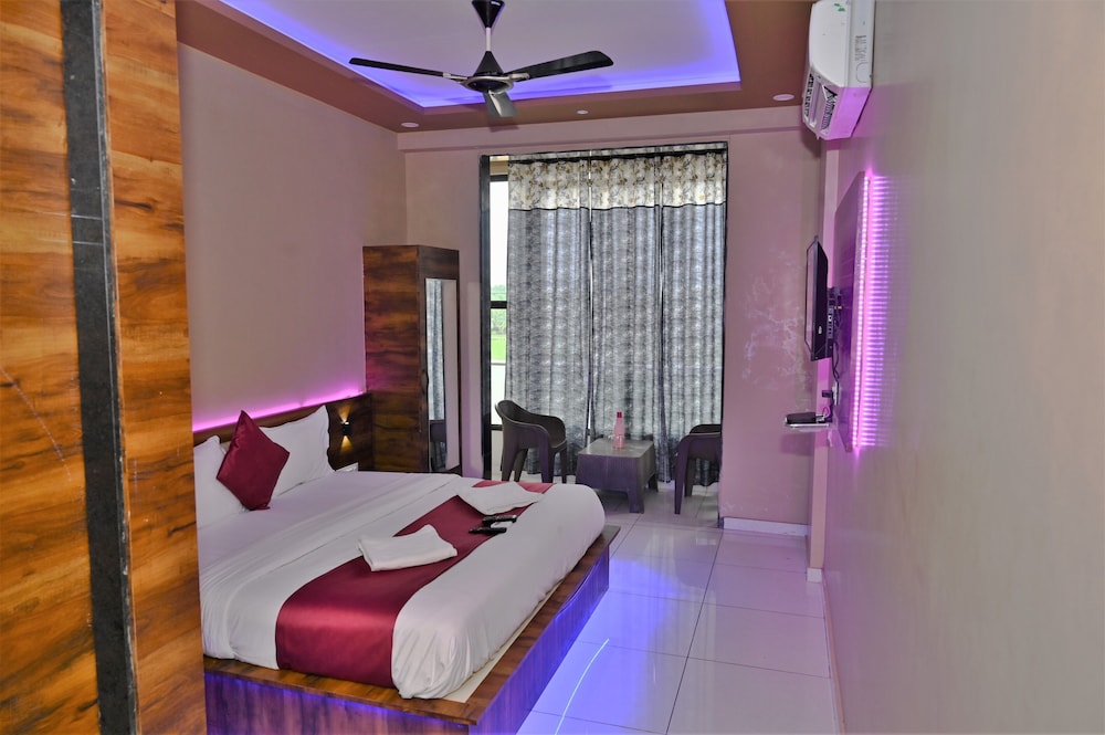Deluxe Single Room, Balcony, Garden View
