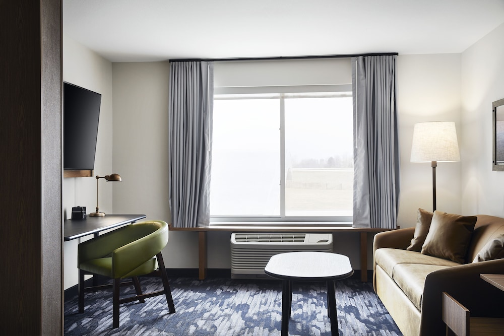 Suite, 1 King Bed with Sofa bed (Hearing Accessible) - Photo 2