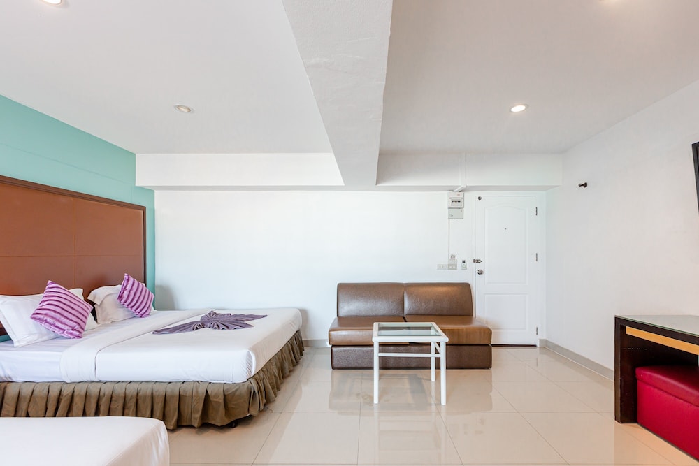 Deluxe Quadruple Room photo 2