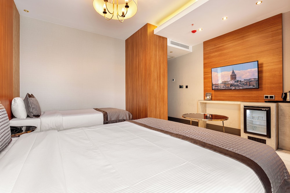 Classic Triple Room photo 1