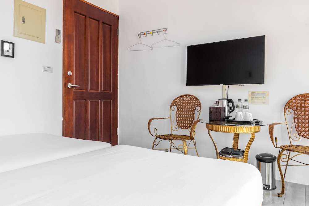 Standard Twin Room, Patio photo 3