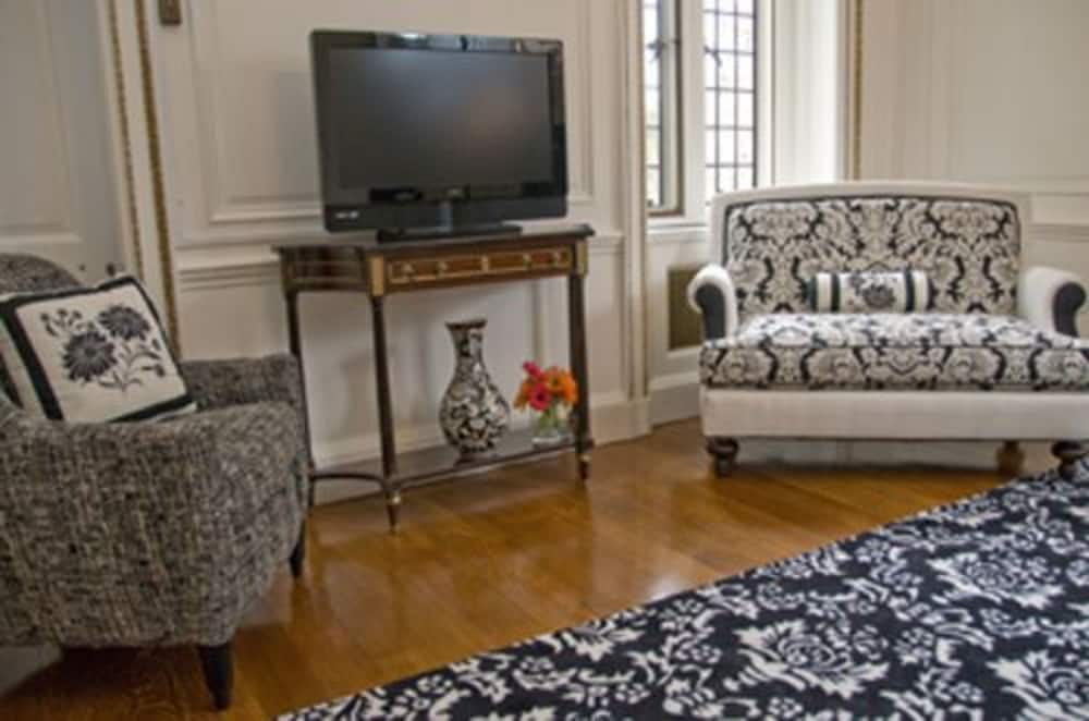 Deluxe Room, Accessible, Private Bathroom (Gatsby Room) photo 1