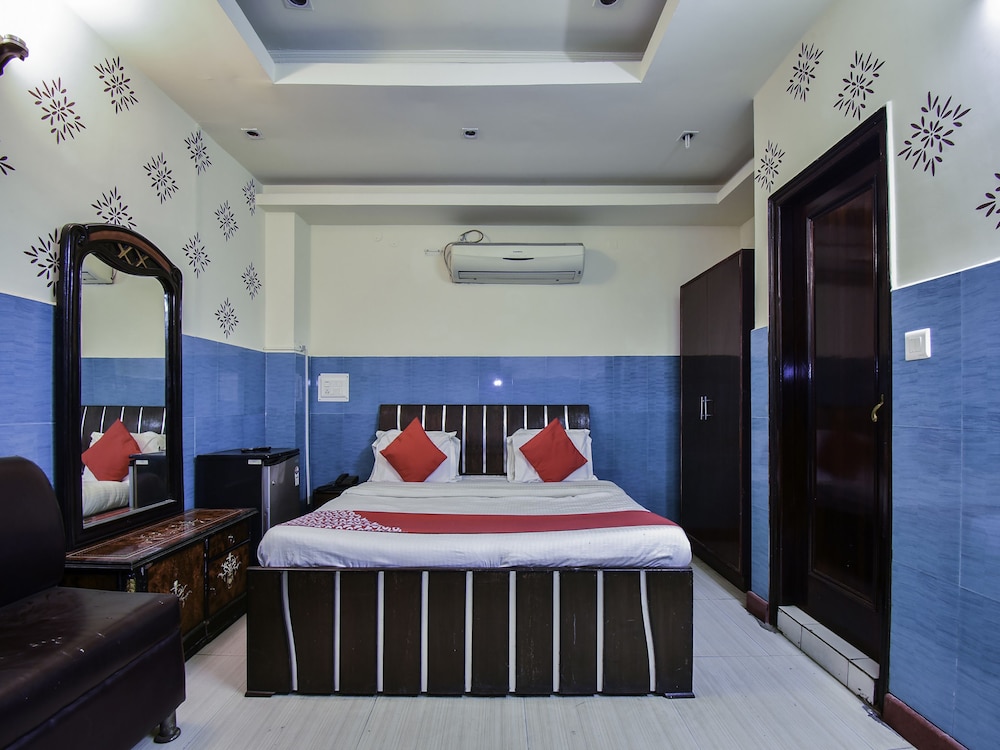 Suite, 1 King Bed photo 1