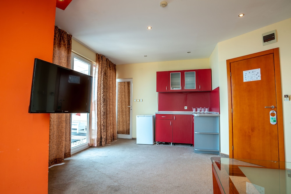 Panoramic Apartment, 1 Bedroom, Hot Tub photo 3