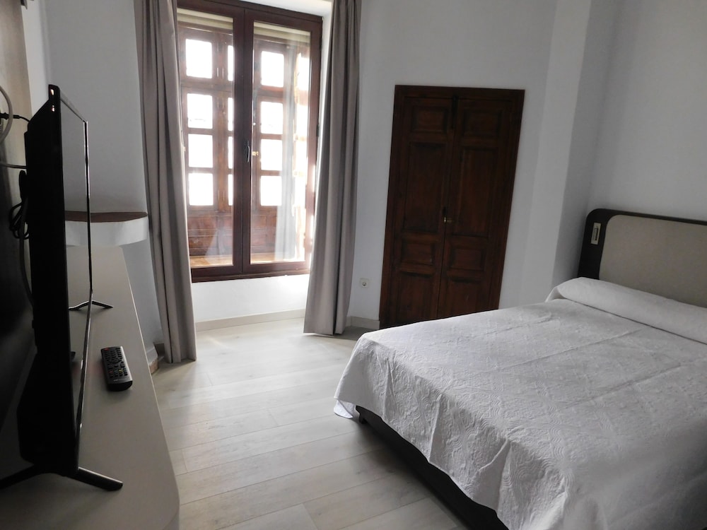 Standard Double Room - Photo 1