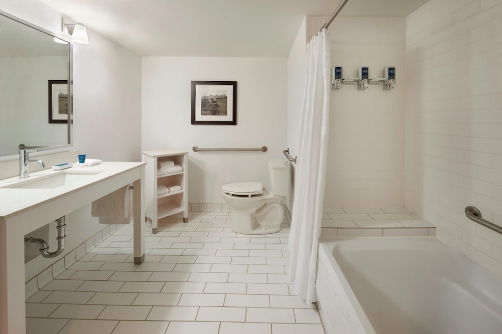 Junior Suite, 1 Bedroom - Photo 5