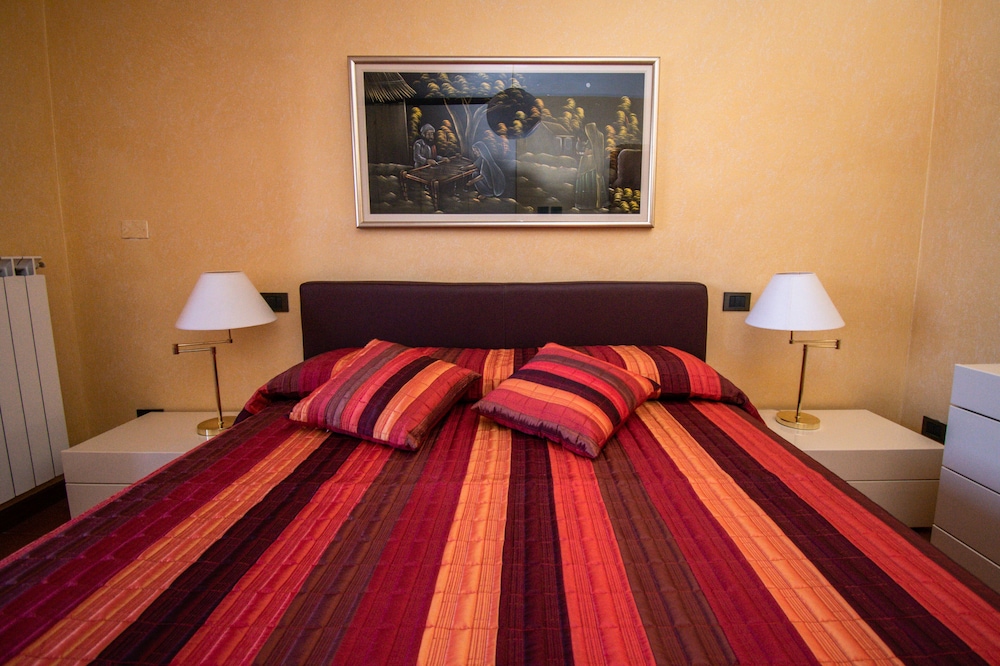 Apartment, 2 Bedrooms, Balcony photo 3