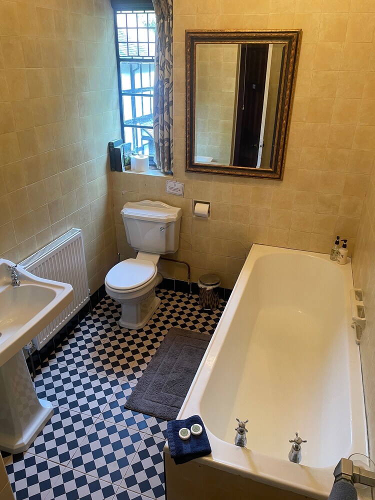 Standard Double Room, 1 Double Bed, Private Bathroom, Lake View (Gibbs) photo 3