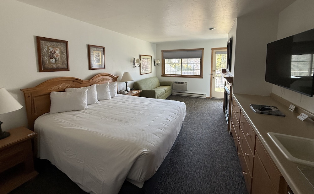 Birch Suite photo 2