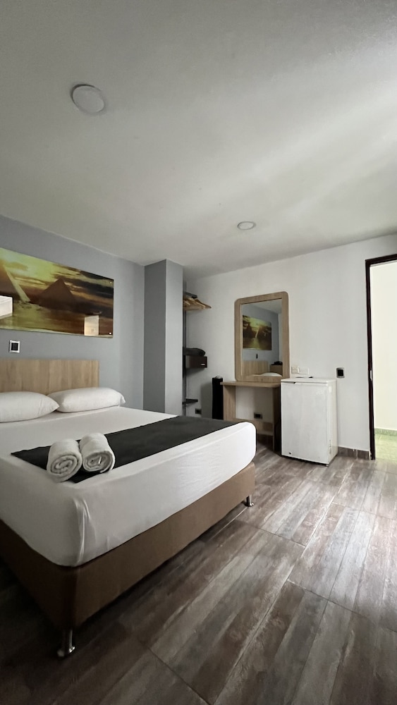 Standard Double Room - Photo 3