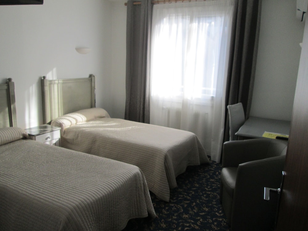 Twin Room photo 2