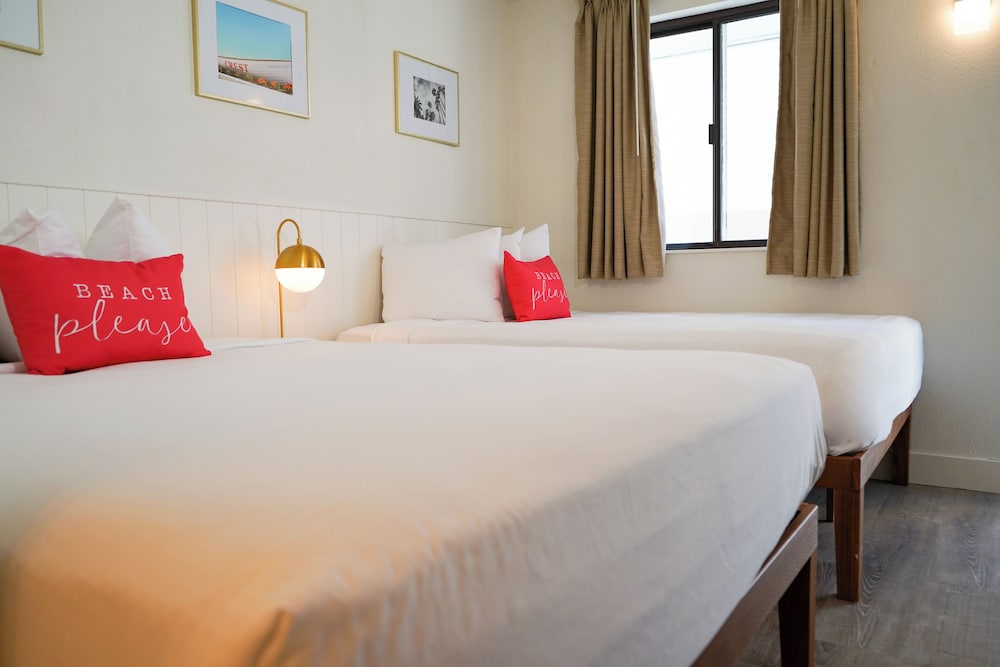 Royal Tower- Streetside Efficiency - Dog Friendly