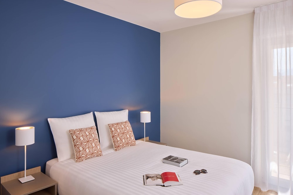 Room, 1 Queen Bed, Non Smoking (Upgrade)