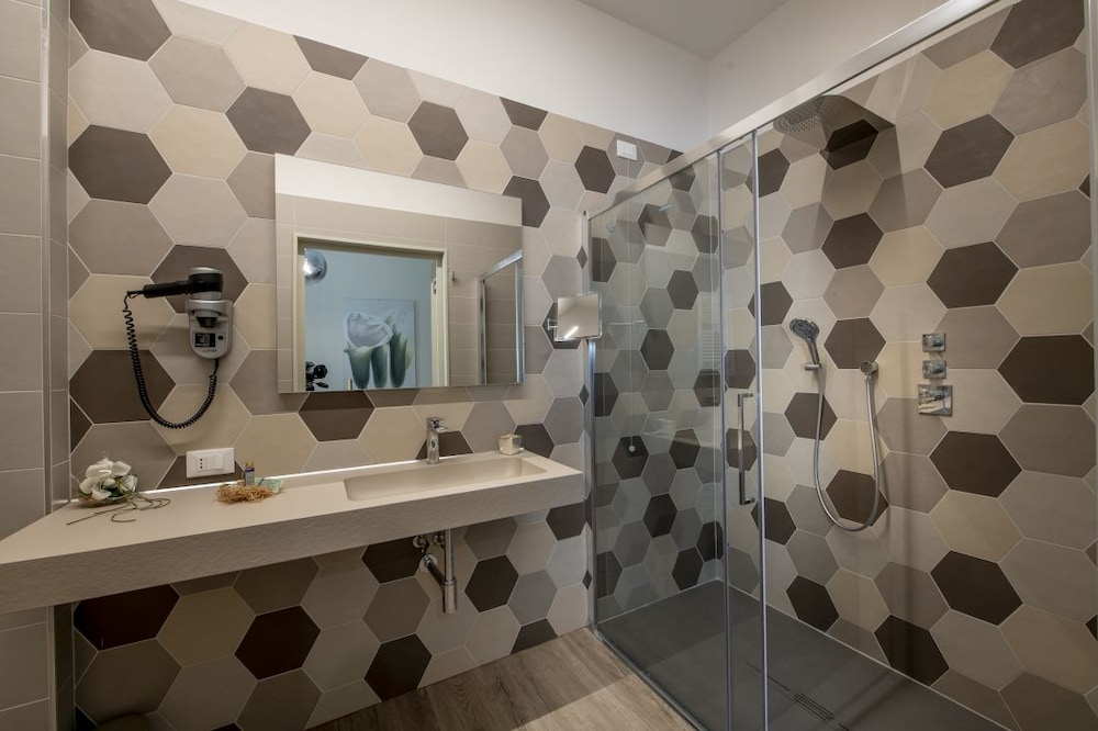 Deluxe Quadruple Room (Annamaria) photo 3