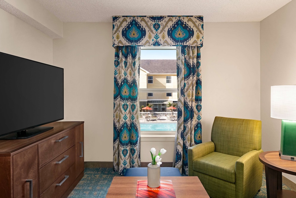 Suite, 2 Queen Beds, Non Smoking - Photo 2
