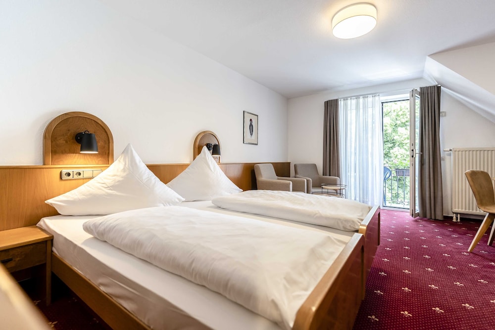 Standard Double or Twin Room photo 2
