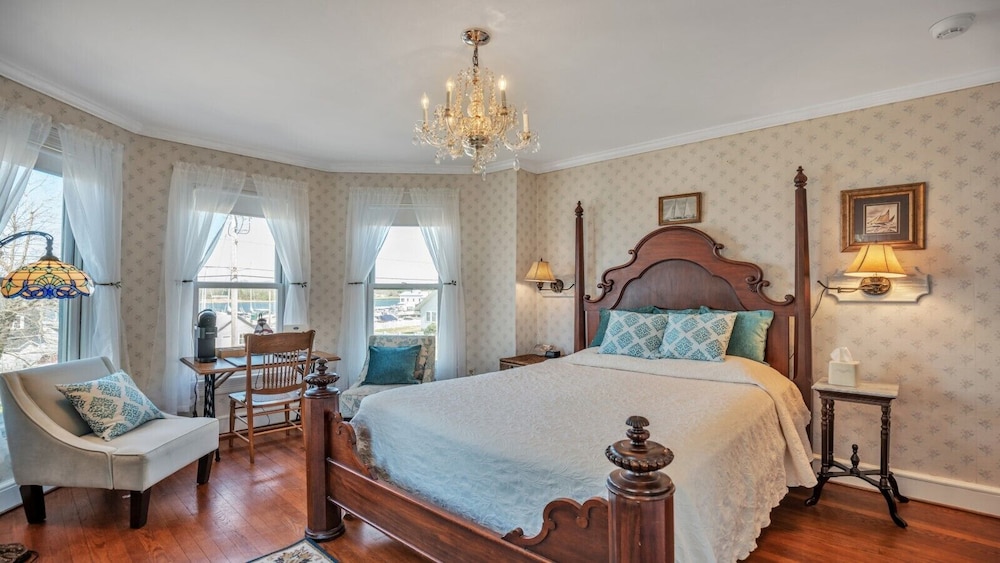 Room, Harbor View photo 3