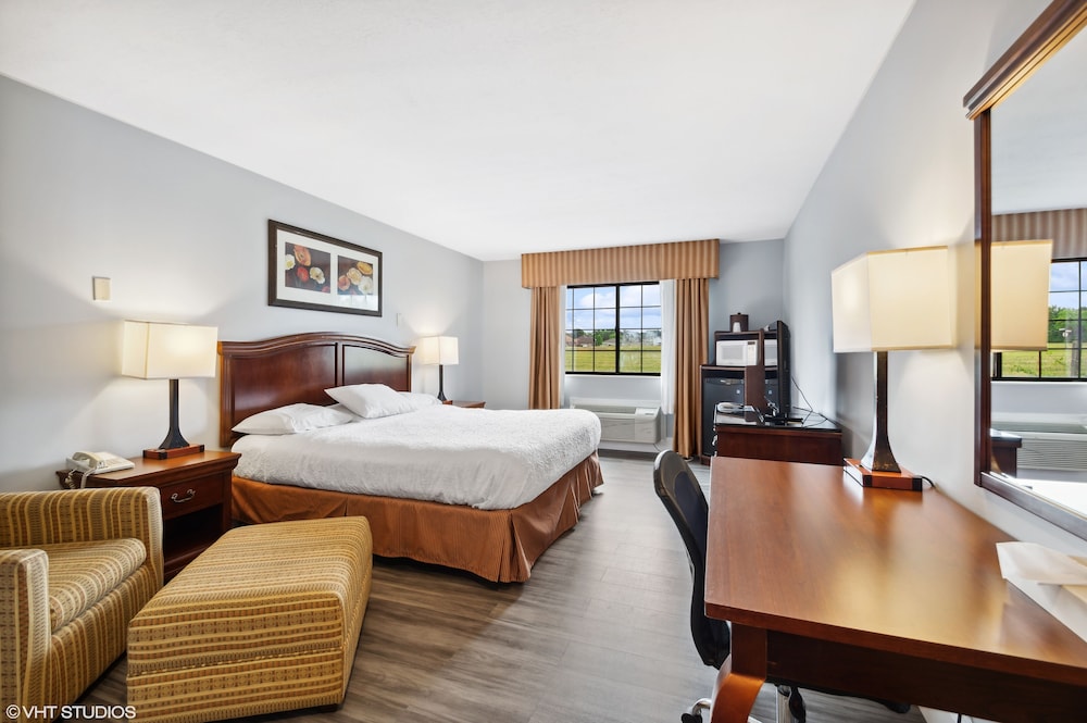 Standard Room, 1 King Bed photo 1