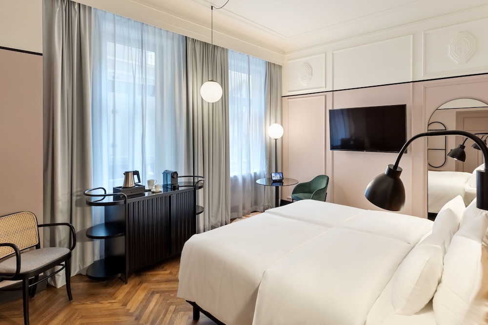 Superior Room, 1 Queen Bed