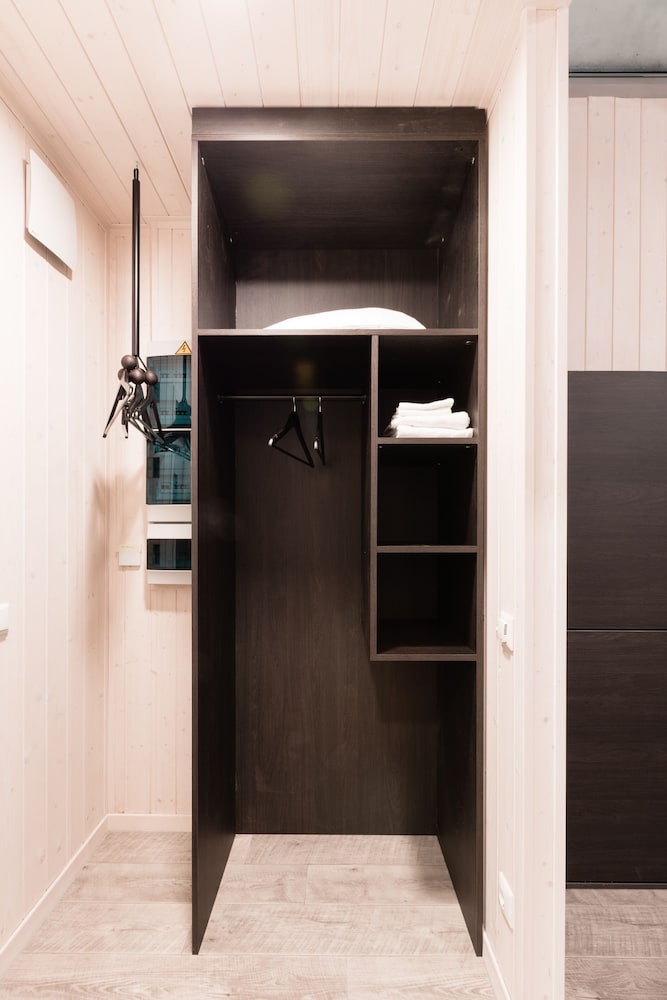 Available room