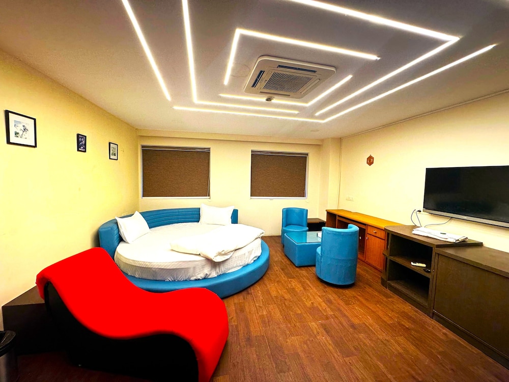 Super Deluxe Room - Photo 6