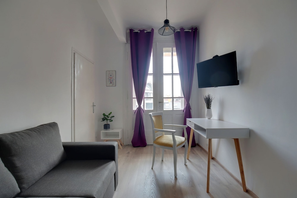 Deluxe Apartment, 2 Bedrooms, Private Bathroom, City View photo 1
