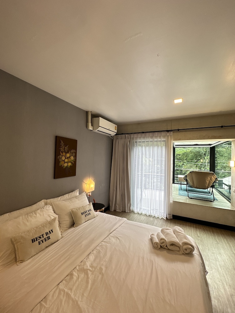 Luxury Suite photo 3