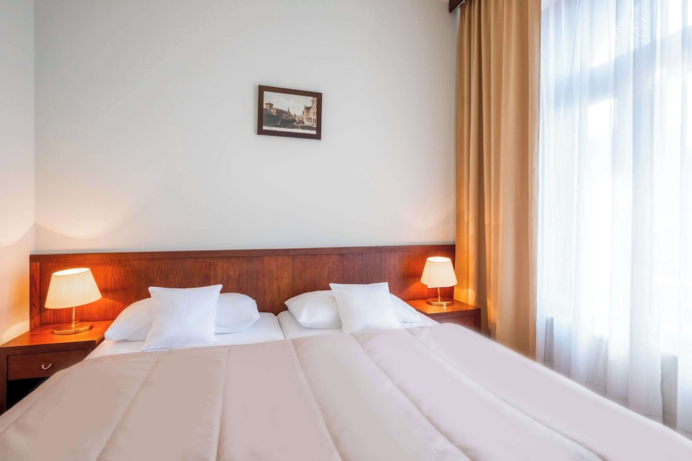 Suite, 1 Double Bed, Non Smoking - Photo 3