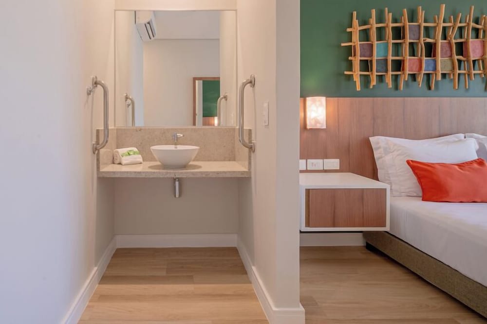 Standard Room, Mobility Accessible photo 1