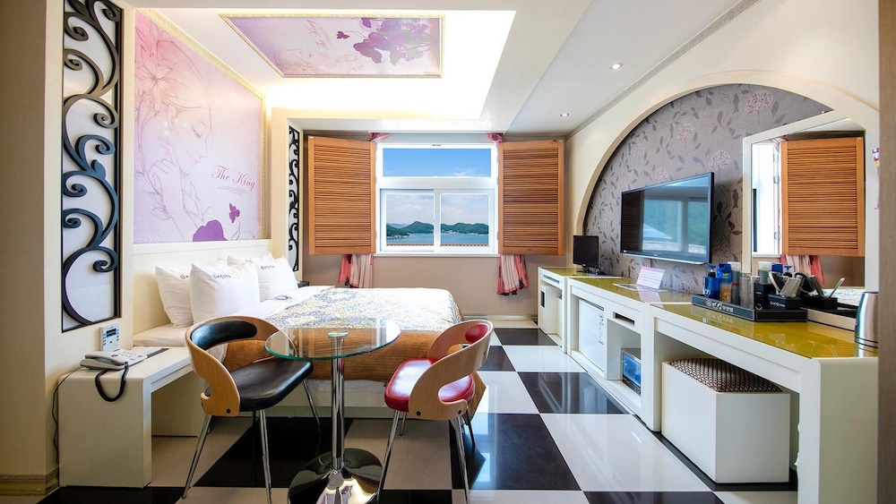 Basic Room, 1 Bedroom (105 ( No cooking )) photo 3