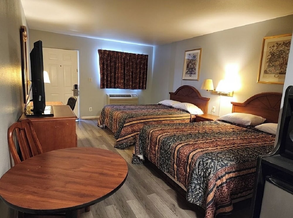 Standard Room, 2 Queen Beds, Non Smoking