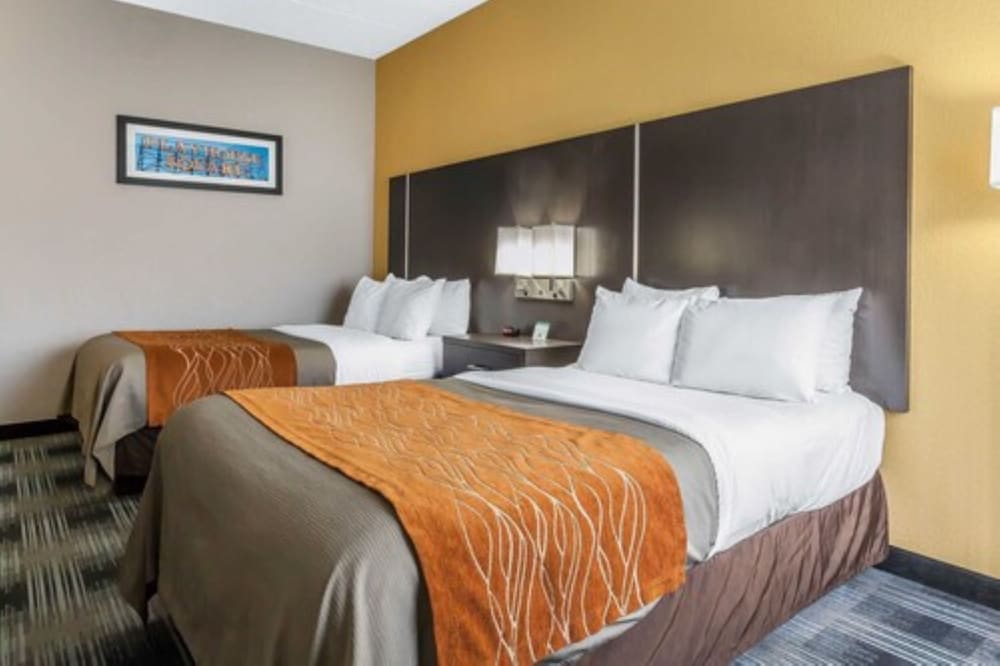 Standard Room, 2 Queen Beds, Non Smoking - Photo 4