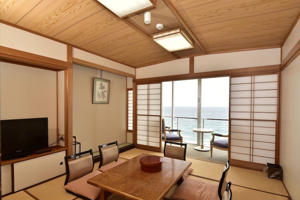 [Japanese-Western Style] Ocean View Suite Room A (656 sqft) Non Smoking - Photo 3