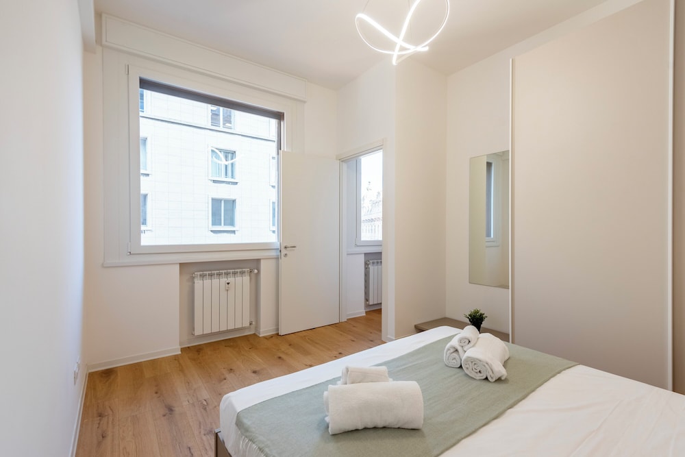 Family Apartment, Multiple Bedrooms (Central Apartment Piazza Dante Genova) photo 2