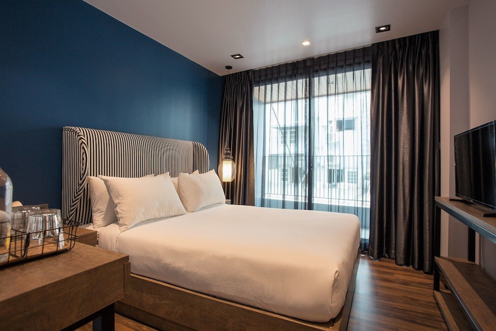 Superior Double Room, Balcony, City View