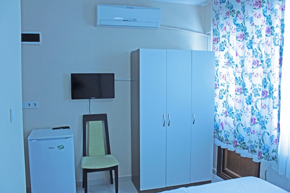 Standard Triple Room photo 3