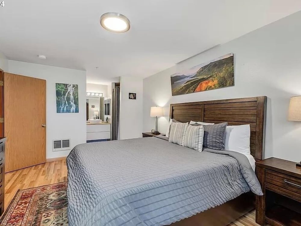 Condo, 1 Bedroom photo 3