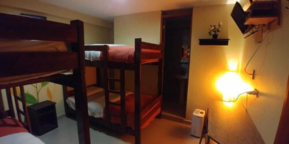Basic Quadruple Room photo 2