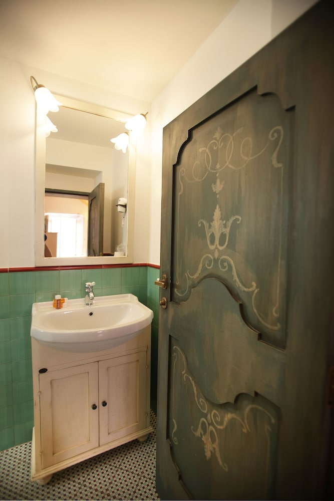 Superior Room - Photo 7