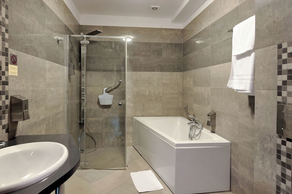 Exclusive Room 101, 110, 111 photo 2