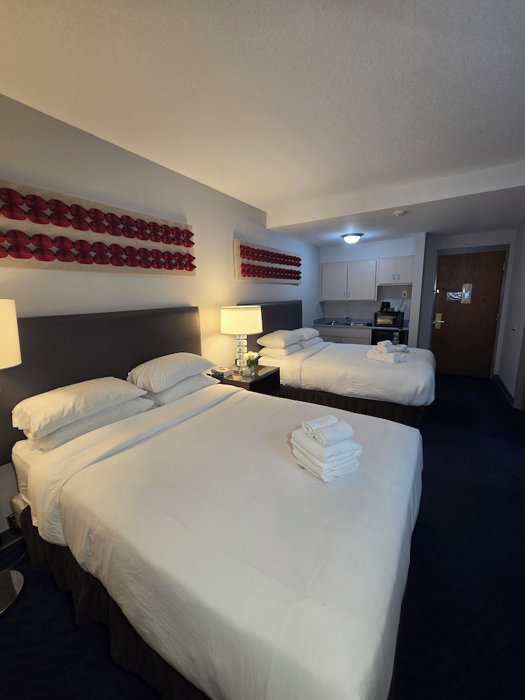 Standard Room, 2 Queen Beds, Non Smoking photo 1